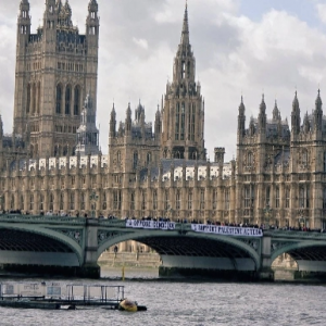 اعتقالات جماعية في لندن.. الشرطة تحتجز محتجين لدعمهم «فلسطين أكشن»