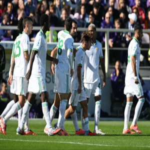 روما يتصدر الدوري الإيطالي بثنائية في فيورنتينا