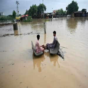 فيضانات مدمرة تضرب باكستان وتتسبب في خسائر واسعة النطاق