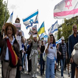 عائلات الرهائن تطالب بمنح ترامب جائزة السلام لإنهاء حرب غزة