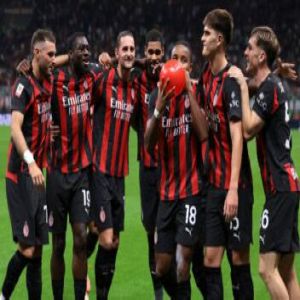يويفا يوافق على اقامة مباراة ميلان وكومو في أستراليا استثنائيًا