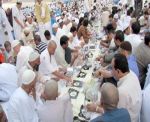 المستودع الخيري بمكة المكرمة يبدأ توزيع 290 ألف فطرة ووجبة إفطار صائم في الحرم المكي