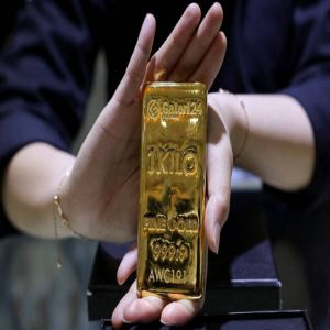 الذهب عند مستوى قياسي جديد مدعوماً بالطلب على الملاذ الآمن