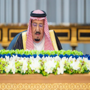 خادم الحرمين الشريفين يرأس جلسة مجلس الوزراء
