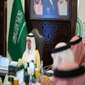نائب أمير مكة يجتمع بمحافظي المنطقة في جدة ويتابع معهم مشاريع التنمية