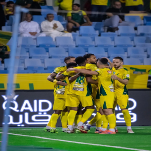 الخليج يقسو على الرياض في روشن