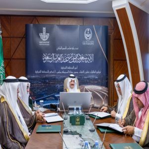 أمير الشرقية يشهد توقيع اتفاقيتين لجسور مشاه بملعب أرامكو