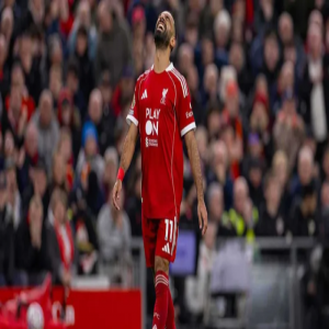 كاراجر: صلاح لا ينبغي أن يبدأ مباريات ليفربول خارج أنفيلد
