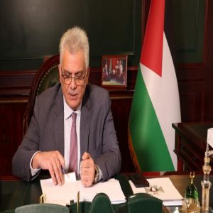سفير فلسطين لدى المملكة العربية السعودية يجدد الشكر للمملكة على مواقفها الثابتة ودعمها السياسي والإنساني والتنموي