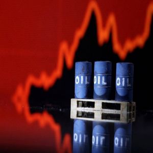 أسعار النفط تقفز بعد العقوبات الأمريكية على شركتين روسيتين