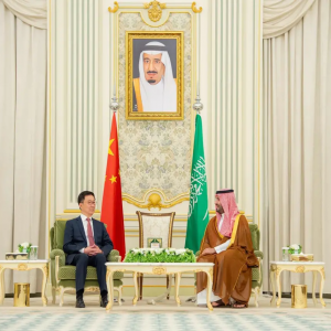 سمو ولي العهد يستقبل نائب رئيس جمهورية الصين الشعبية