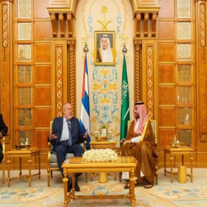 سمو ولي العهد يلتقي رئيس وزراء جمهورية كوبا