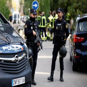 اسبانيا تفكك شبكة دولية لتهريب "غاز الضحك"