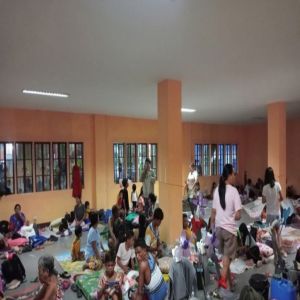 رياح مدمرة وأمواج عملاقة.. إعصار «تينو» يهدد 20 مليون فلبيني