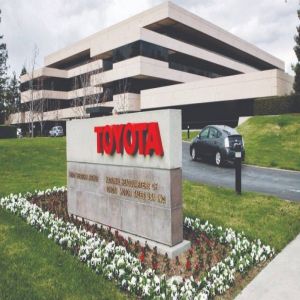 «تويوتا» ترفع توقعات أرباح العام إلى 30.3 مليار دولار رغم الرسوم الجمركية