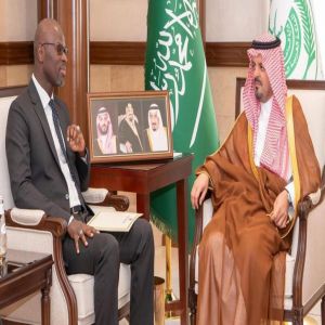 نائب أمير مكة المكرمة يستقبل سفير جمهورية السنغال لدى المملكة