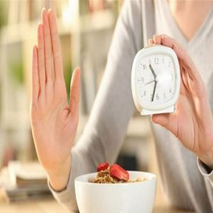 دراسة ألمانية: الصيام المتقطع لا يحسن صحة القلب أو السكر