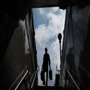 أميركا تسجّل أكبر موجة تسريح شهري للوظائف منذ عقدين