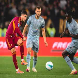 روما يتصدر الدوري الإيطالي بفوزه على أودينيزي