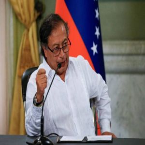 رئيس كولومبيا يحذر واشنطن من «إيقاظ النمر»