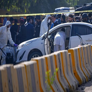 مقتل 12 شخصاً بتفجير انتحاري في باكستان