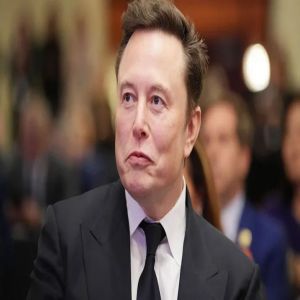 إيلون ماسك: روبوت "أوبتيموس" سيتفوّق على أفضل الجراحين البشر