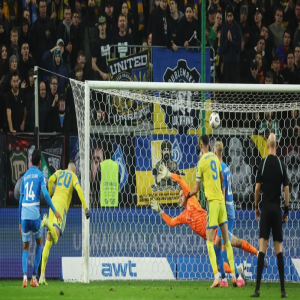 أوكرانيا تتأهل لملحق كأس العالم بالفوز على آيسلندا