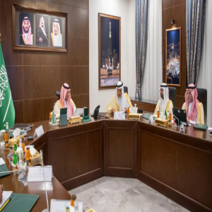 نائب أمير منطقة مكة المكرمة يرأس اجتماعًا مع الجهات المعنية لمتابعة جاهزية منظومة الحج