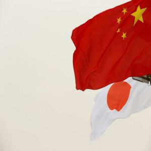 اليابان ترسل مبعوثاً إلى الصين سعياً لتهدئة الخلاف بين البلدين