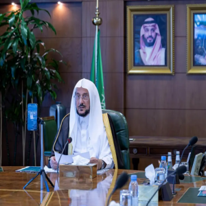 وزير الشؤون الإسلامية يشهد توقيع آخر 8 عقود واكتمال توظيف 60 ألف مواطن ومواطنة خلال أربع سنوات