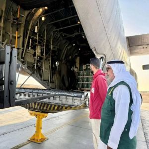 الطائرة السعودية الـ73 لإغاثة الشعب الفلسطيني في غزة تصل مطار العريش