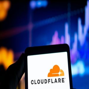 انقطاع في خدمة "Cloudflare" يؤثر على عمل بعض المواقع ومنصات التواصل الاجتماعي حول العالم