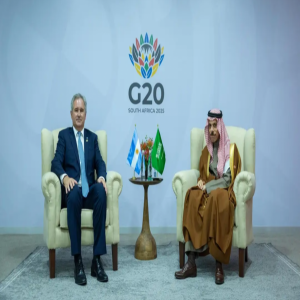 سمو وزير الخارجية يلتقي وزير خارجية الأرجنتين