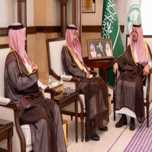 نائب أمير مكة المكرمة يستقبل رئيس وأعضاء لجنة المحامين بالمنطقة