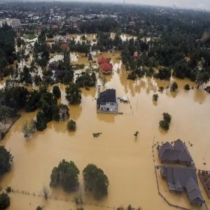 نزوح أكثر من 10 آلاف شخص بسبب الفيضانات في ماليزيا