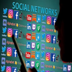 ماليزيا تعتزم حظر وسائل التواصل الاجتماعي على المستخدمين أقل من 16 عاما