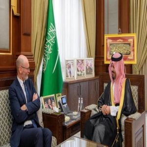 أمير منطقة المدينة المنورة يستقبل سفير المملكة المتحدة المعيَّن حديثًا لدى المملكة