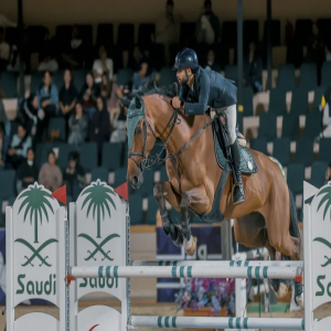 16 فارسًا وفارسة يمثلون المملكة في نهائي الاتحاد الدولي لقفز الحواجز