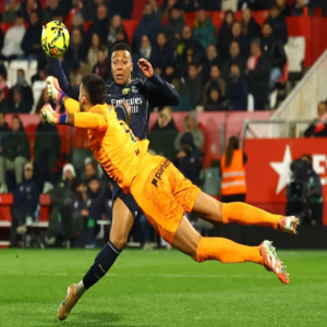 ريال مدريد يفقد صدارة الليجا لصالح برشلونة بالتعادل مع جيرونا