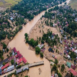 إندونيسيا: أكثر من 700 قتيل في سيول وانهيارات سومطرة والسلطات تسابق الزمن لإغاثة المتضررين