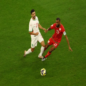 عُمان تتعادل سلبيا مع عشرة من لاعبي المغرب في كأس العرب
