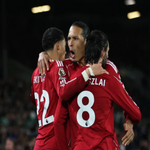 ليفربول ينجو من فخ ليدز بتعادل مثير في الدوري الإنجليزي