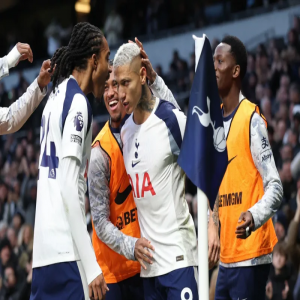 توتنهام يهزم برينتفورد بثنائية نظيفة في الدوري الإنجليزي