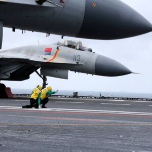 طوكيو تتهم طائرات مقاتلة صينية بـ"إغلاق راداراتها" على مقاتلات يابانية