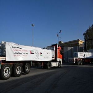 الهلال الأحمر الإماراتي يعزز جهود “الفارس الشهم 3” بقافلة جديدة تحمل كسوة الشتاء ومواد الإيواء لأهل غزة