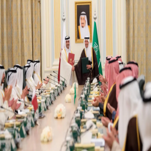 سمو ولي العهد وأمير دولة قطر يشهدان توقيع اتفاقية تنفيذ مشروع قطار السعودية / قطر السريع