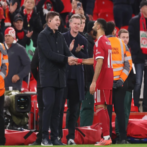 جيرارد يتعاطف مع صلاح لكنه ينتقد تعليقاته "المتسرعة"