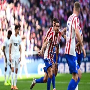 جريزمان يقود أتلتيكو مدريد للفوز على فالنسيا بالدوري الإسباني