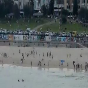 إطلاق نار كثيف في شاطئ أسترالي شهير يخلف إصابات