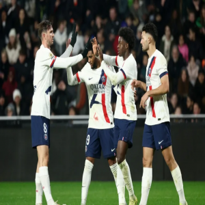 سان جيرمان ينتزع الصدارة بفوز صعب على ميتز